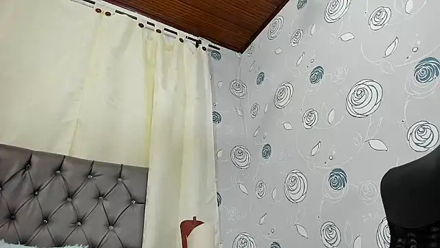 Snapshot of luna_evaa chatting on 02-12-25, 05:37 luna evaa online show from 02-12-25, 05:37
