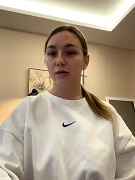 Snapshot of Janeee chatting on 12-02-24, 12:51 Janeee online show from 12-02-24, 12:51