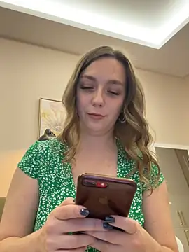 Snapshot of Janeee chatting on 12-31-24, 08:23 Janeee online show from 12-31-24, 08:23