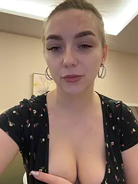 Snapshot of Janeee chatting on 01-18-25, 08:10 Janeee online show from 01-18-25, 08:10