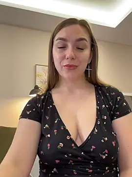 Snapshot of Janeee chatting on 01-21-25, 07:47 Janeee online show from 01-21-25, 07:47