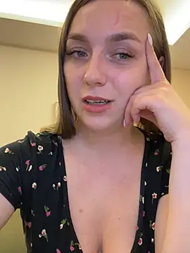 Snapshot of Janeee chatting on 02-03-25, 04:20 Janeee online show from 02-03-25, 04:20