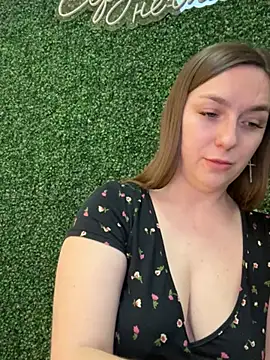 Snapshot of Janeee chatting on 02-16-25, 11:05 Janeee online show from 02-16-25, 11:05