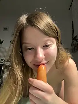 kimczii online show from 05-13-26, 06:44