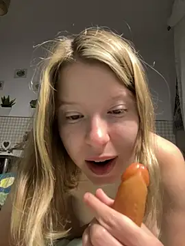 kimczii online show from 06-16-26, 06:27