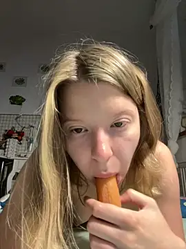 kimczii online show from 06-19-26, 06:07
