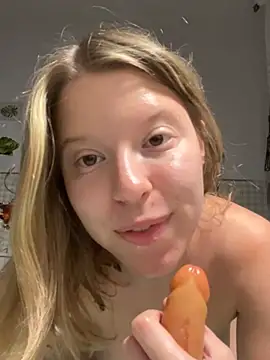 Snapshot of kimczii chatting on 07-28-26, 05:47 kimczii online show from 07-28-26, 05:47