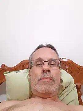 Snapshot of luiz303030 chatting on 11-01-25, 05:20 luiz303030 online show from 11-01-25, 05:20