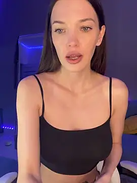 julia fly online show from 01-24-25, 12:41