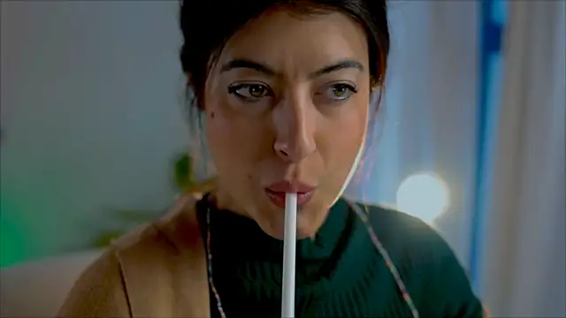 Snapshot of anabelcurvy chatting on 01-14-25, 01:49 anabelcurvy online show from 01-14-25, 01:49