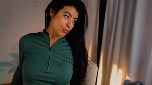 Snapshot of anabelcurvy chatting on 01-20-25, 07:04 anabelcurvy online show from 01-20-25, 07:04