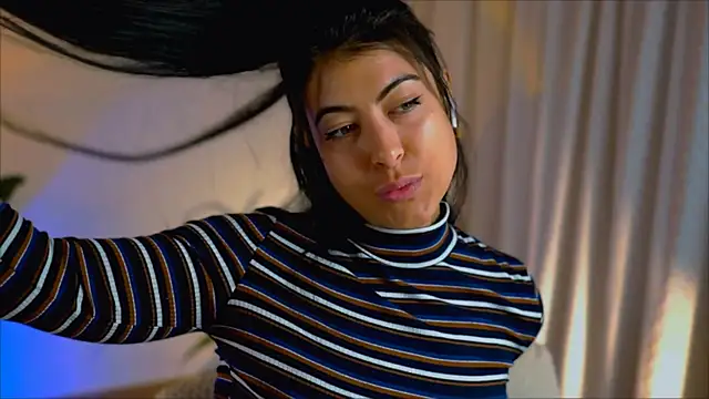 Snapshot of anabelcurvy chatting on 01-21-25, 07:06 anabelcurvy online show from 01-21-25, 07:06