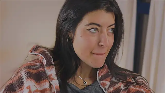 Snapshot of anabelcurvy chatting on 02-04-25, 06:17 anabelcurvy online show from 02-04-25, 06:17