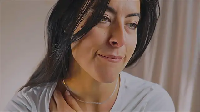 Snapshot of anabelcurvy chatting on 02-10-25, 11:15 anabelcurvy online show from 02-10-25, 11:15