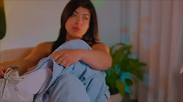 Snapshot of anabelcurvy chatting on 02-28-25, 04:53 anabelcurvy online show from 02-28-25, 04:53