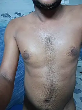 Snapshot of Itsdesi_boy chatting on 05-23-26, 04:50 Itsdesi boy online show from 05-23-26, 04:50