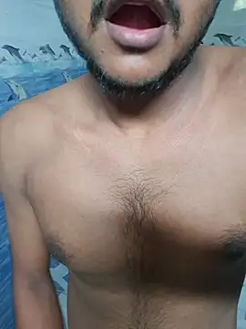 Snapshot of Itsdesi_boy chatting on 05-28-26, 01:36 Itsdesi boy online show from 05-28-26, 01:36