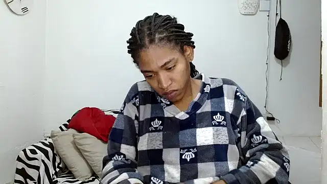 angelamarie1 online show from 04-21-26, 12:00