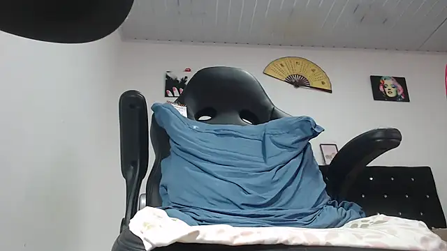 Snapshot of pamelabigcock69 chatting on 05-17-26, 02:57 pamelabigcock69 online show from 05-17-26, 02:57