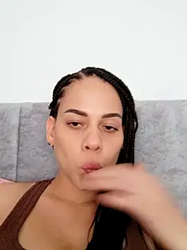 Dannacamila online show from 11-14-25, 05:55