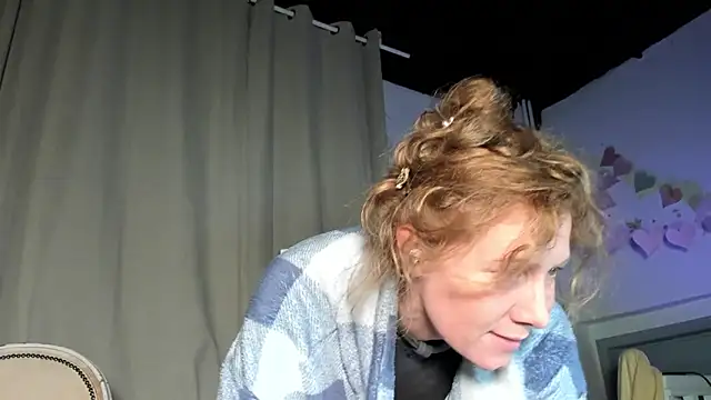 Lola Belgium online show from 02-27-25, 05:36