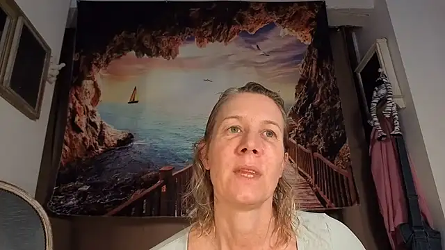 Lola Belgium online show from 05-31-26, 05:48