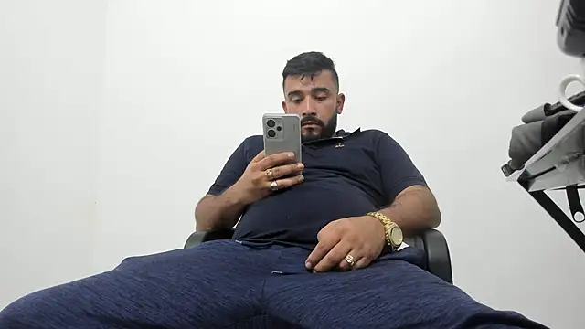 Snapshot of isearchcompany chatting on 10-26-25, 05:41 isearchcompany online show from 10-26-25, 05:41