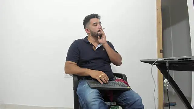 Snapshot of isearchcompany chatting on 12-20-25, 04:41 isearchcompany online show from 12-20-25, 04:41