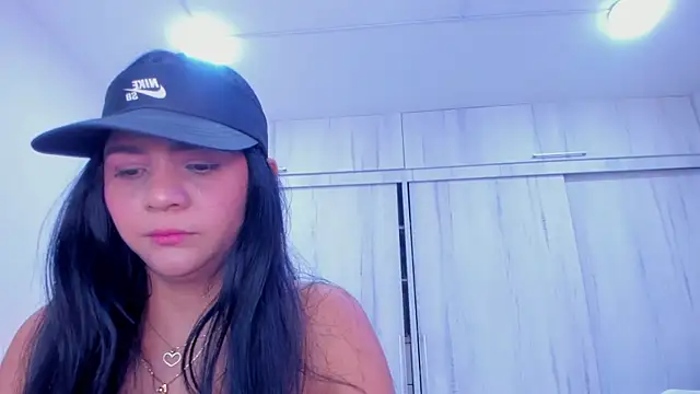 Snapshot of paola_rodriguez chatting on 01-08-25, 07:24 paola rodriguez online show from 01-08-25, 07:24