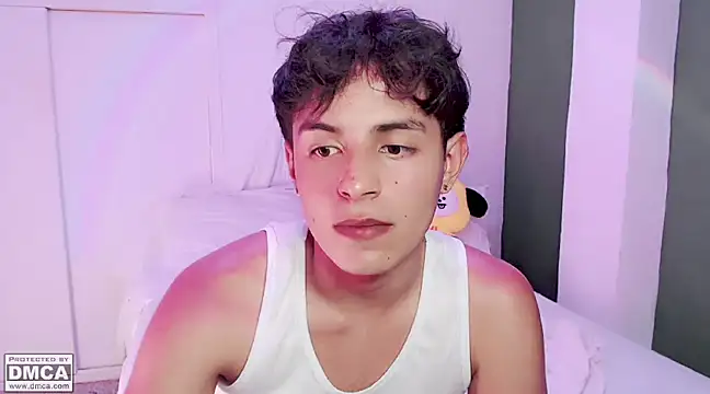 Snapshot of ZHALEM chatting on 02-21-25, 04:07 ZHALEM online show from 02-21-25, 04:07