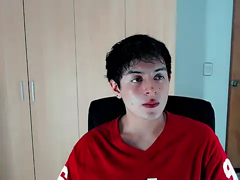 Snapshot of ZHALEM chatting on 11-16-25, 01:22 ZHALEM online show from 11-16-25, 01:22