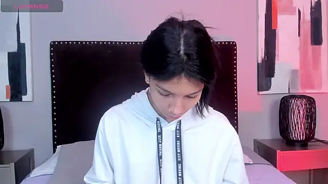 LauraAristizabal online show from 03-14-25, 12:40