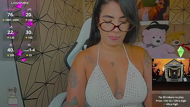 Snapshot of vane_lopez_ chatting on 10-25-25, 06:35 vane lopez online show from 10-25-25, 06:35