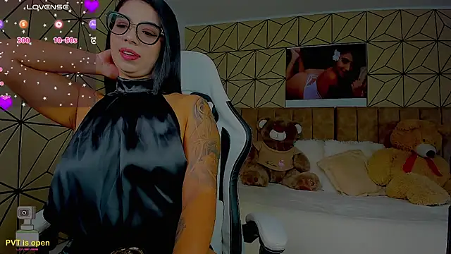 Snapshot of vane_lopez_ chatting on 02-07-26, 08:23 vane lopez online show from 02-07-26, 08:23