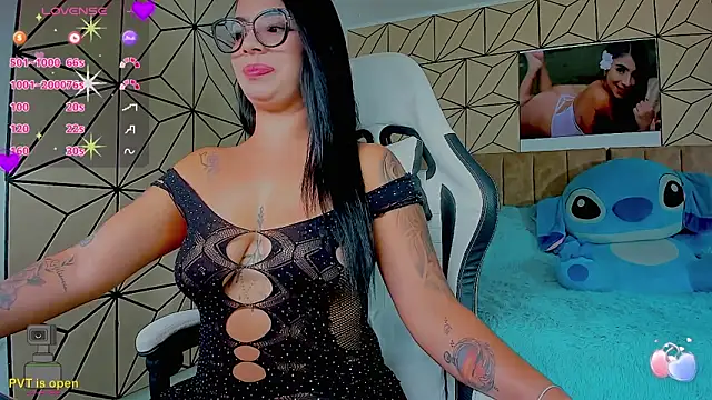 Snapshot of vane_lopez_ chatting on 02-27-26, 08:42 vane lopez online show from 02-27-26, 08:42