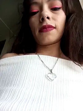 MINI Petite online show from 04-28-26, 05:40