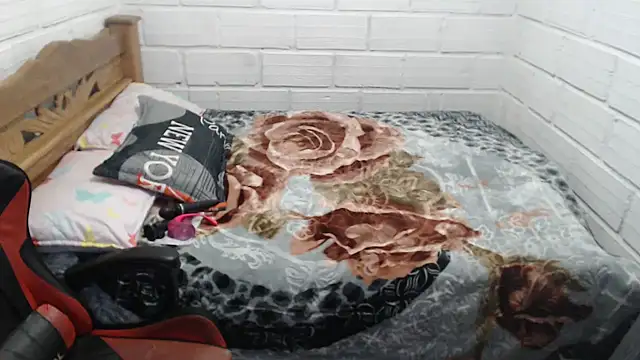 sexyjustin202 online show from 09-17-25, 10:22