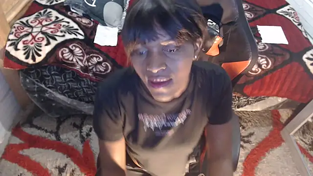 sexyjustin202 online show from 10-04-25, 03:04