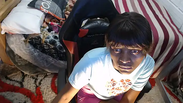 sexyjustin202 online show from 12-23-25, 02:09