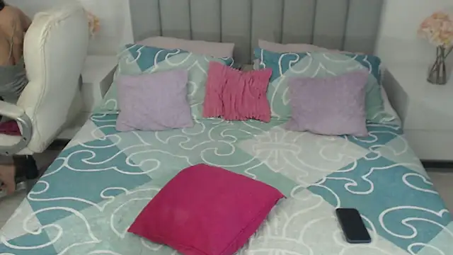 Snapshot of X6uldv8xdollxxx chatting on 02-17-26, 05:04 X6uldv8xdollxxx online show from 02-17-26, 05:04