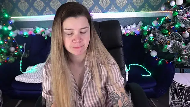 AmellyMilly online show from 12-14-25, 06:30