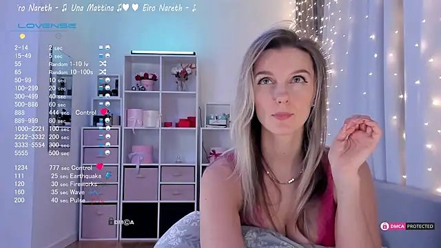 Snapshot of Karamelsw_ chatting on 01-31-25, 11:45 Karamelsw online show from 01-31-25, 11:45