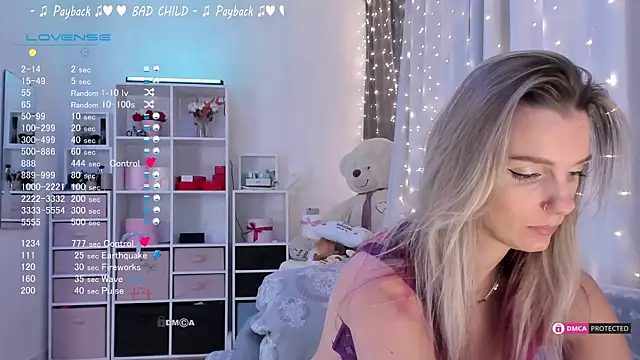 Snapshot of Karamelsw_ chatting on 02-21-25, 12:05 Karamelsw online show from 02-21-25, 12:05