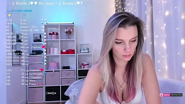 Snapshot of Karamelsw_ chatting on 03-11-25, 11:04 Karamelsw online show from 03-11-25, 11:04