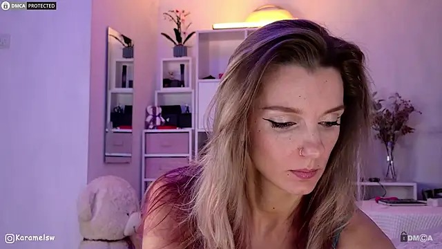 Snapshot of Karamelsw_ chatting on 10-07-25, 11:13 Karamelsw online show from 10-07-25, 11:13