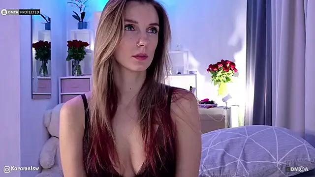 Snapshot of Karamelsw_ chatting on 12-21-25, 09:00 Karamelsw online show from 12-21-25, 09:00