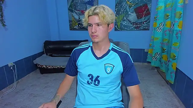 Snapshot of patrik_027 chatting on 10-26-25, 05:46 patrik 027 online show from 10-26-25, 05:46