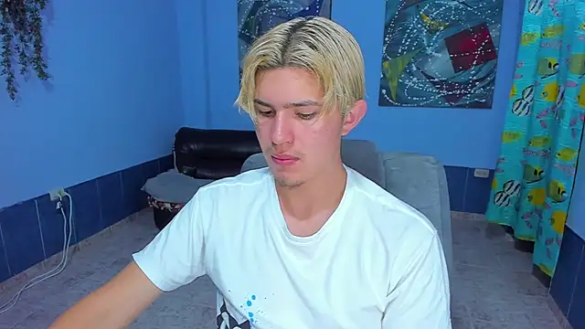 Snapshot of patrik_027 chatting on 10-27-25, 07:29 patrik 027 online show from 10-27-25, 07:29