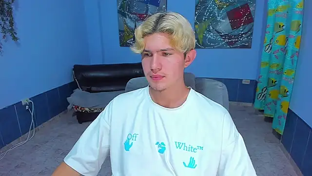 Snapshot of patrik_027 chatting on 11-05-25, 07:36 patrik 027 online show from 11-05-25, 07:36