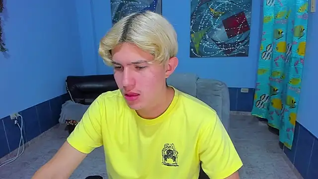 Snapshot of patrik_027 chatting on 11-11-25, 07:58 patrik 027 online show from 11-11-25, 07:58